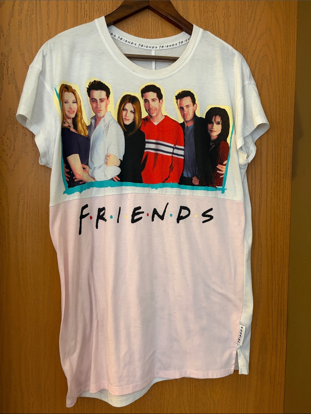 Friends Graphic women’s nighty